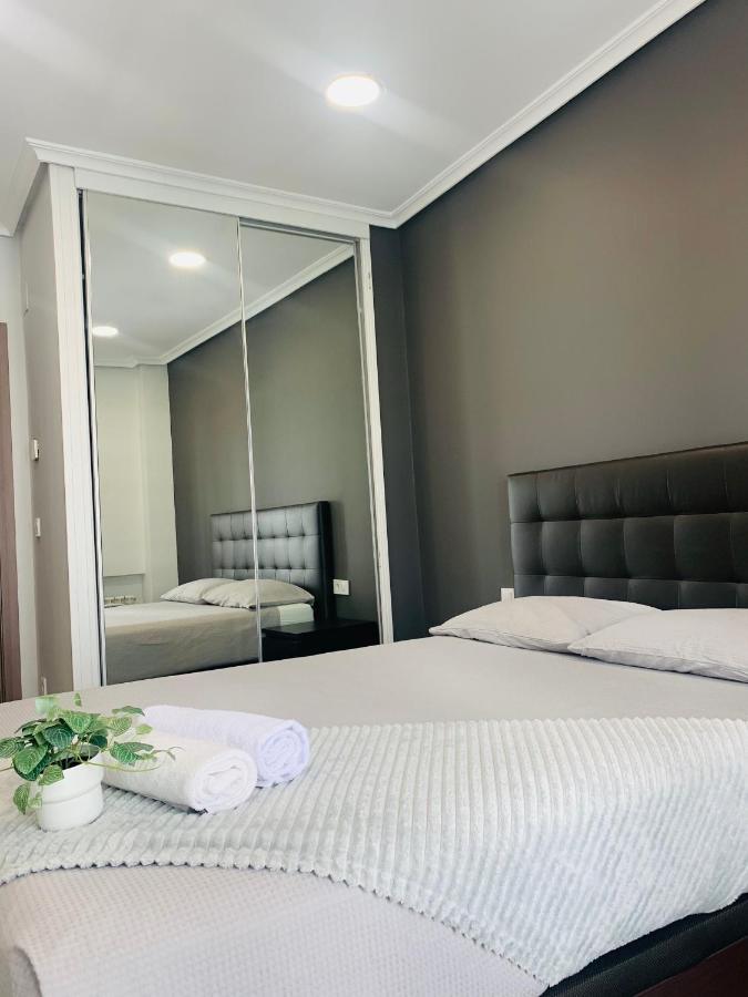 Apartamento Deluxe, 4 Habitaciones, Parking 马德里 外观 照片