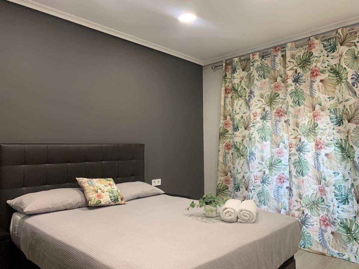 Apartamento Deluxe, 4 Habitaciones, Parking 马德里 外观 照片